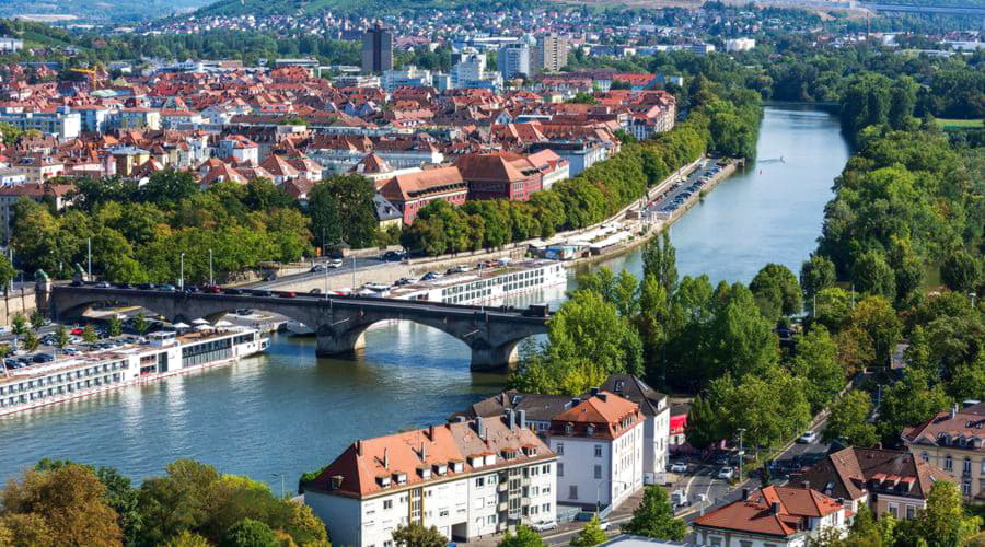 Würzburg bölgesinde çeşitli araba kiralama seçenekleri sunuyoruz.